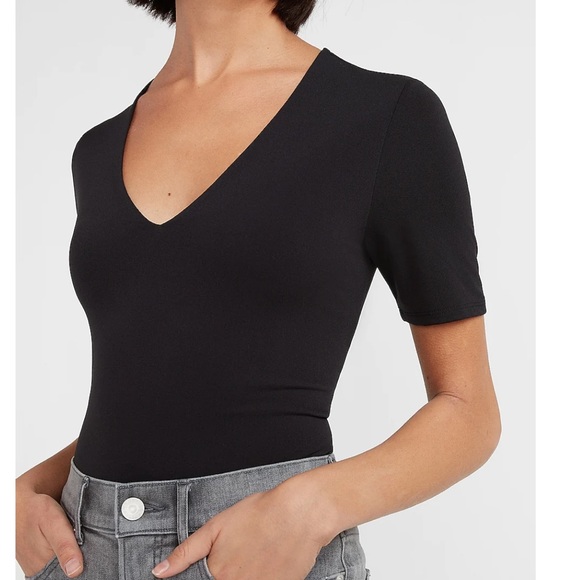 NWOT Express Body Contour Double Layer V-neck Tee - Brown - Picture 1 of 8